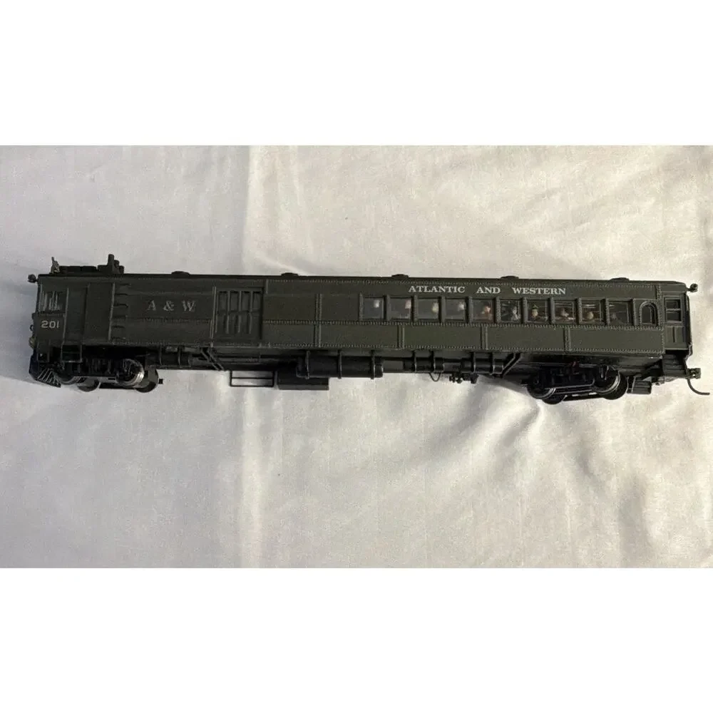 Bachmann HO Atlantic and Western A&W #201 Passenger Coach Car Green DC Analog